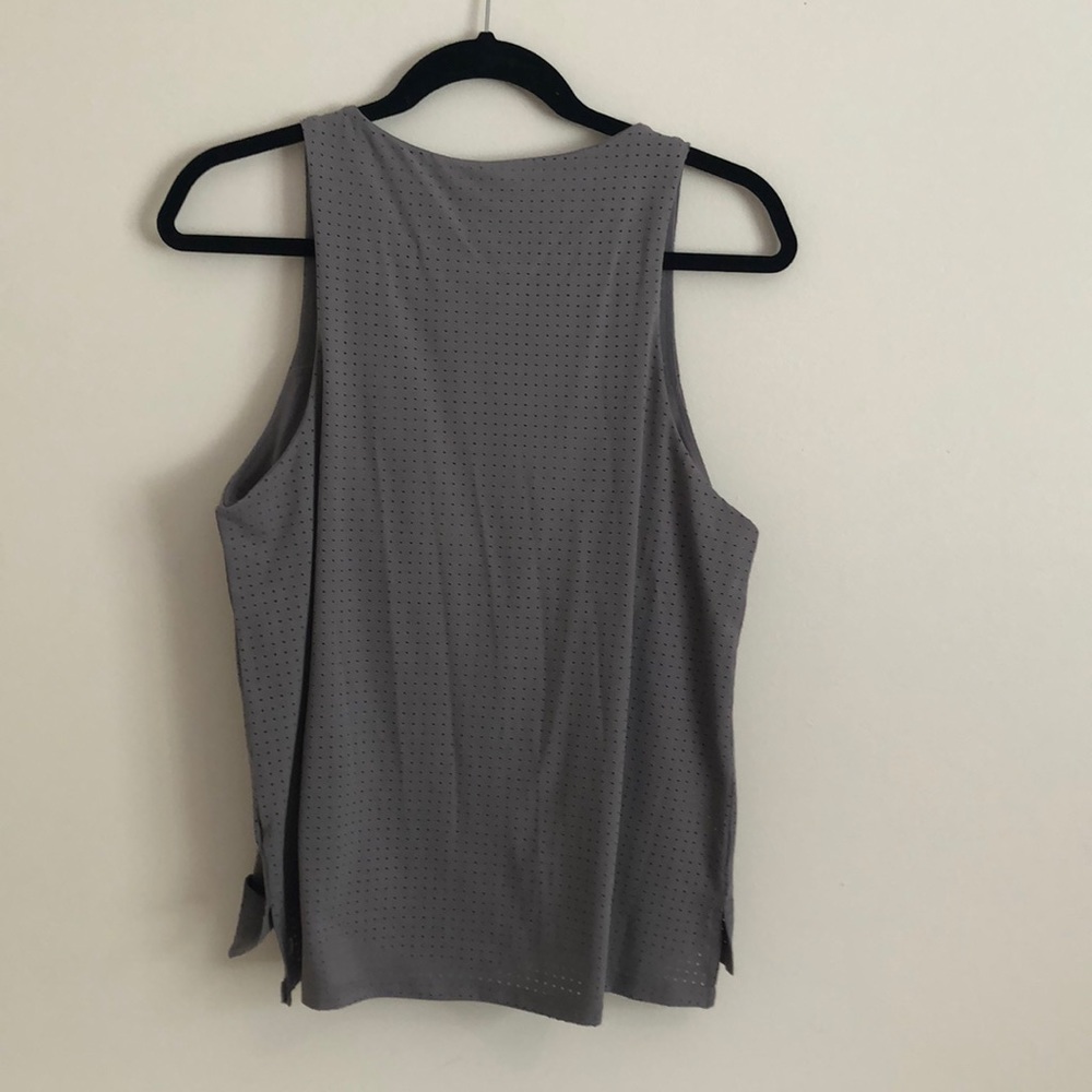 Fabletics workout top - Picture 2 of 3